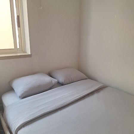 Cacilhas Mini Hostel Bagian luar foto
