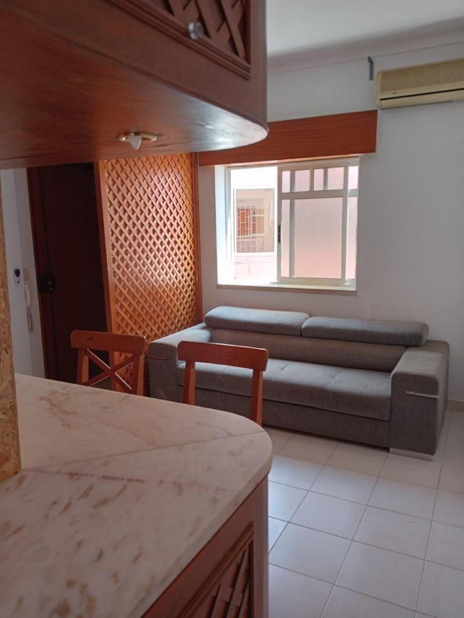 Cacilhas Mini Hostel Bagian luar foto