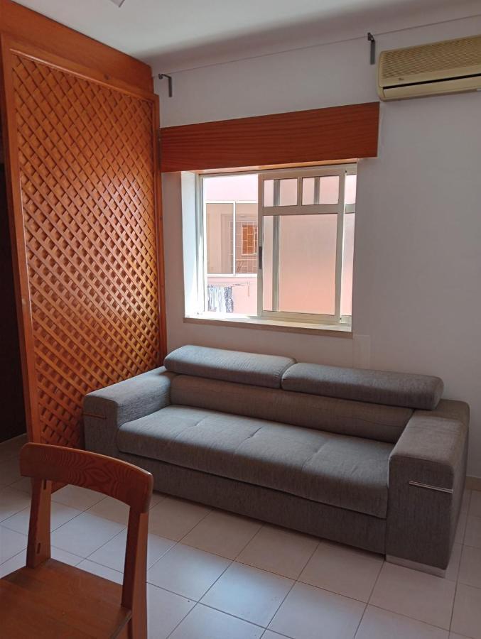 Cacilhas Mini Hostel Bagian luar foto