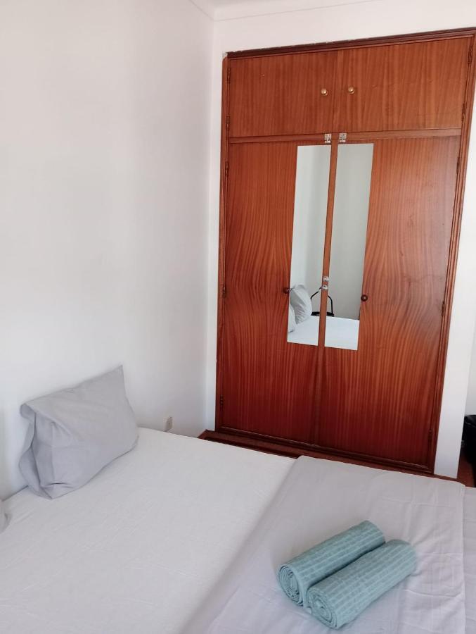 Cacilhas Mini Hostel Bagian luar foto