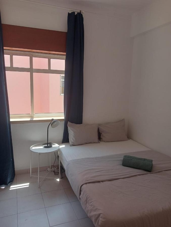 Cacilhas Mini Hostel Bagian luar foto