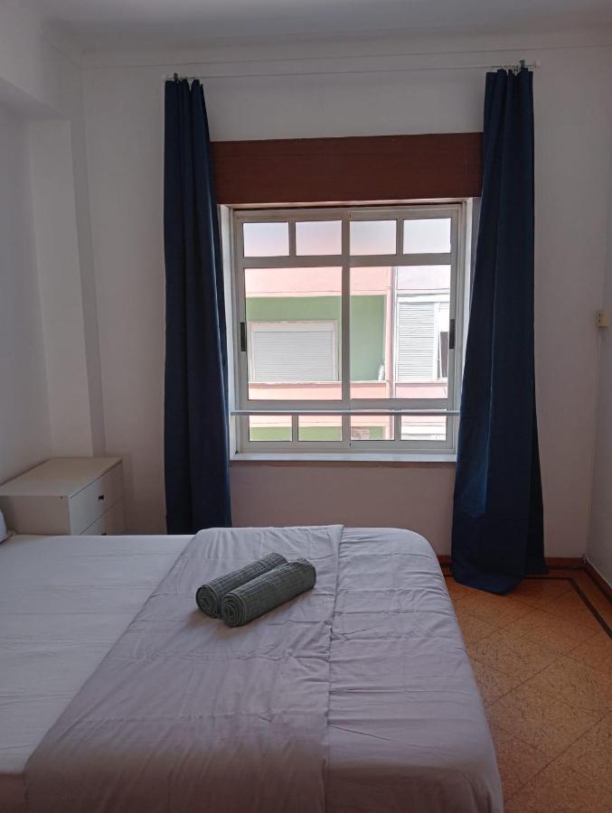 Cacilhas Mini Hostel Bagian luar foto